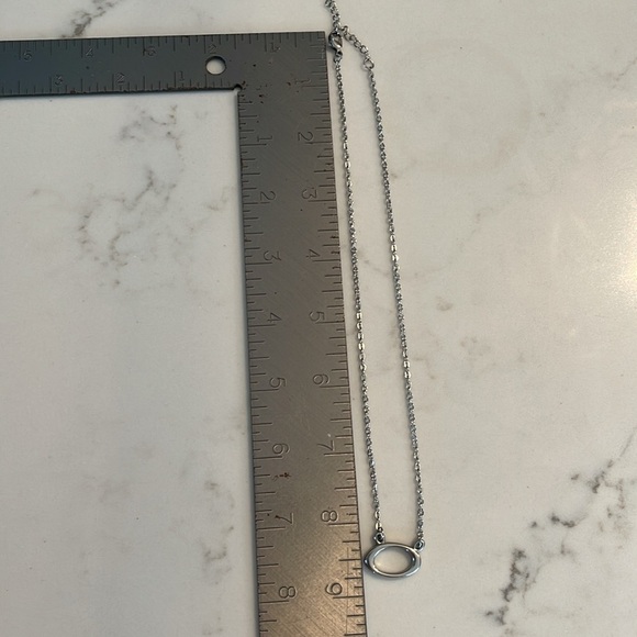 “O” Necklace - Picture 3 of 5